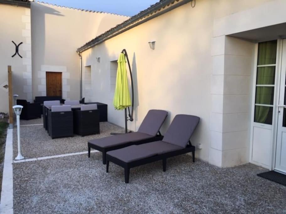 Gite Dans La Campagne Royannaise. Epargnes Exterior foto